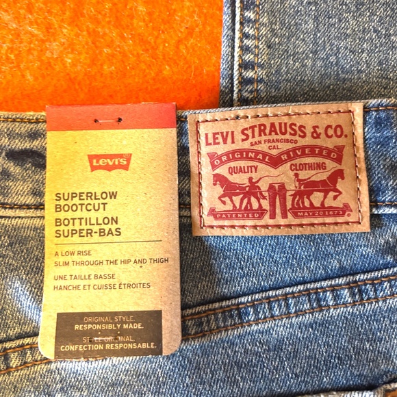 Levi’s superlow stretchy bootcut jeans NWT - Picture 12 of 14